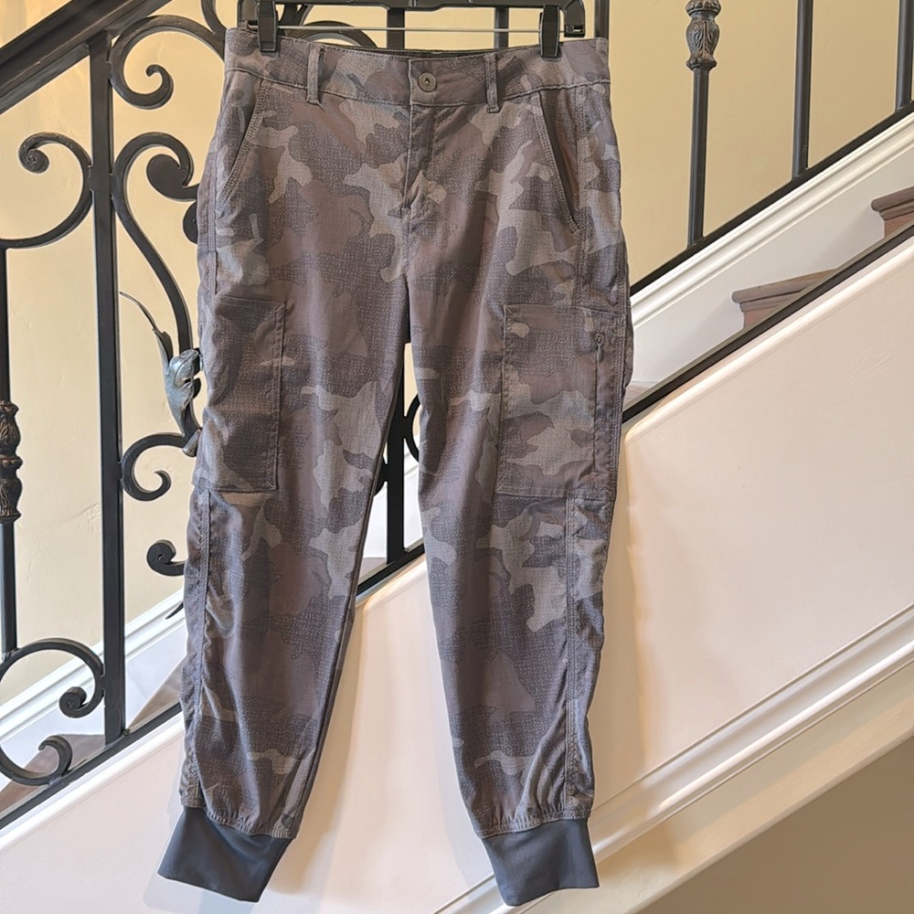 PrAna Sky Canyon Jogger Hiking Pants With Pockets Gray Camo Size 6